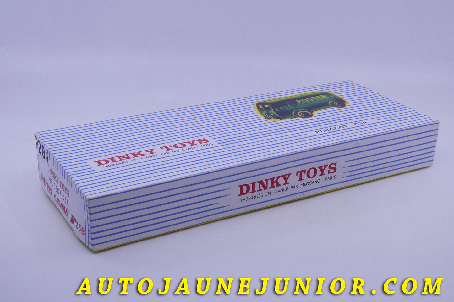 Le Dinky Toys Peugeot Fourgon D3A Postes -Boite "Repro" est en vente sur Auto Jaune Junior ! Découvrez nos collections de diecast Dinky-Toys, Corgi, Corgi-Toys, Solido, Norev… AutoJaune Junior ; Retrouvez AutoJauneJunior au magasin AutoJaune Paris, ouvert en 1984 par Vincent Espinasse.