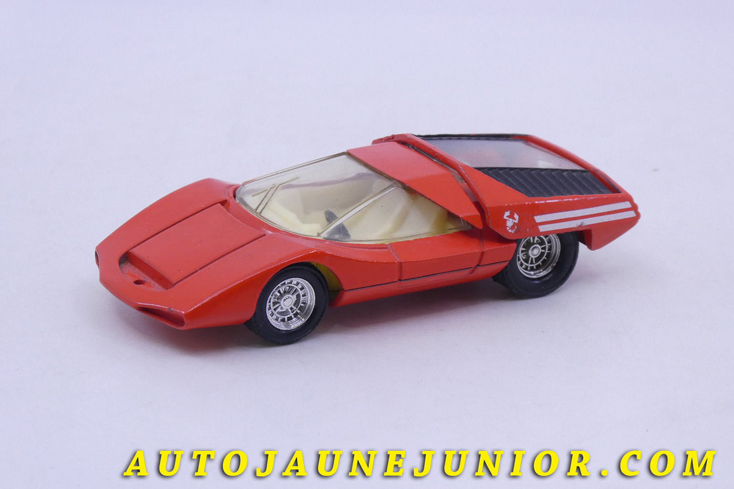 Le Dinky Toys Fiat Abarth 2000 Pininfarina est en vente sur Auto Jaune Junior ! Découvrez nos collections de diecast Dinky-Toys, Corgi, Corgi-Toys, Solido, Norev… AutoJaune Junior ; Retrouvez AutoJauneJunior au magasin AutoJaune Paris, ouvert en 1984 par Vincent Espinasse.