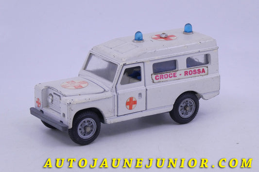 Le Mebetoys Land-Rover 109 chassis long ambulance "croce rossa" est en vente sur Auto Jaune Junior ! Découvrez nos collections de diecast Dinky-Toys, Corgi, Corgi-Toys, Solido, Norev… AutoJaune Junior ; Retrouvez AutoJauneJunior au magasin AutoJaune Paris, ouvert en 1984 par Vincent Espinasse.