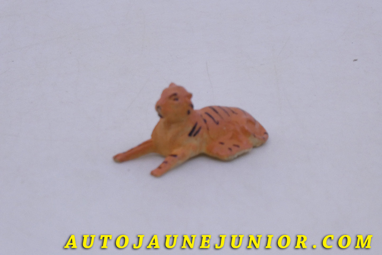 Le Dinky Toys Pinder Tigre est en vente sur Auto Jaune Junior ! Découvrez nos collections de diecast Dinky-Toys, Corgi, Corgi-Toys, Solido, Norev… AutoJaune Junior ; Retrouvez AutoJauneJunior au magasin AutoJaune Paris, ouvert en 1984 par Vincent Espinasse.