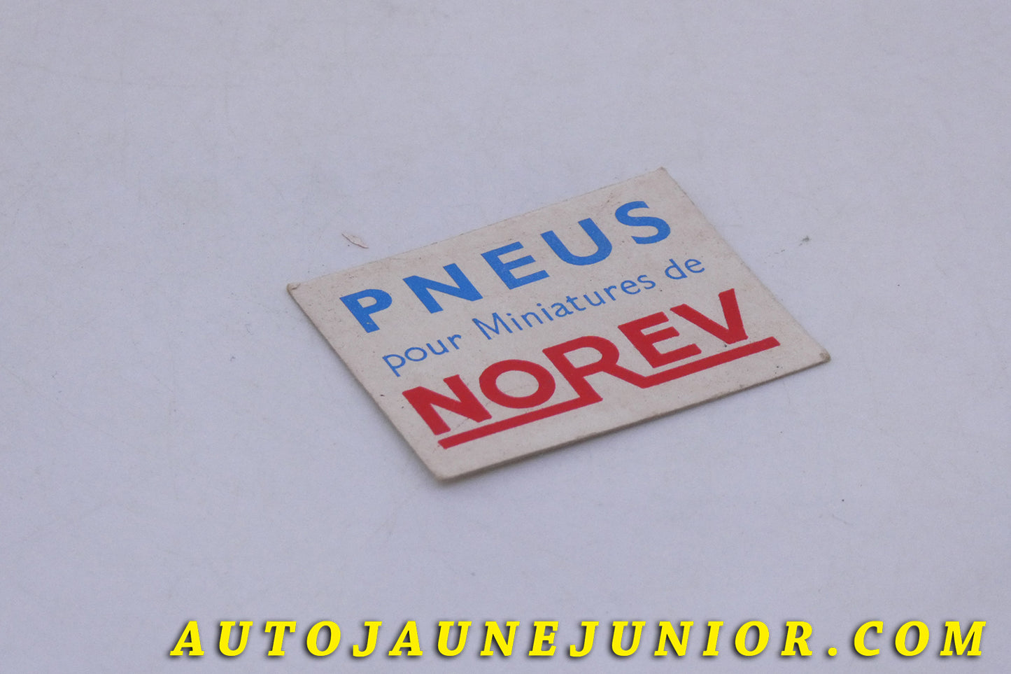 Le Norev Objet Papier d'origine "Pneus Norev" est en vente sur Auto Jaune Junior ! Découvrez nos collections de diecast Dinky-Toys, Corgi, Corgi-Toys, Solido, Norev… AutoJaune Junior ; Retrouvez AutoJauneJunior au magasin AutoJaune Paris, ouvert en 1984 par Vincent Espinasse.