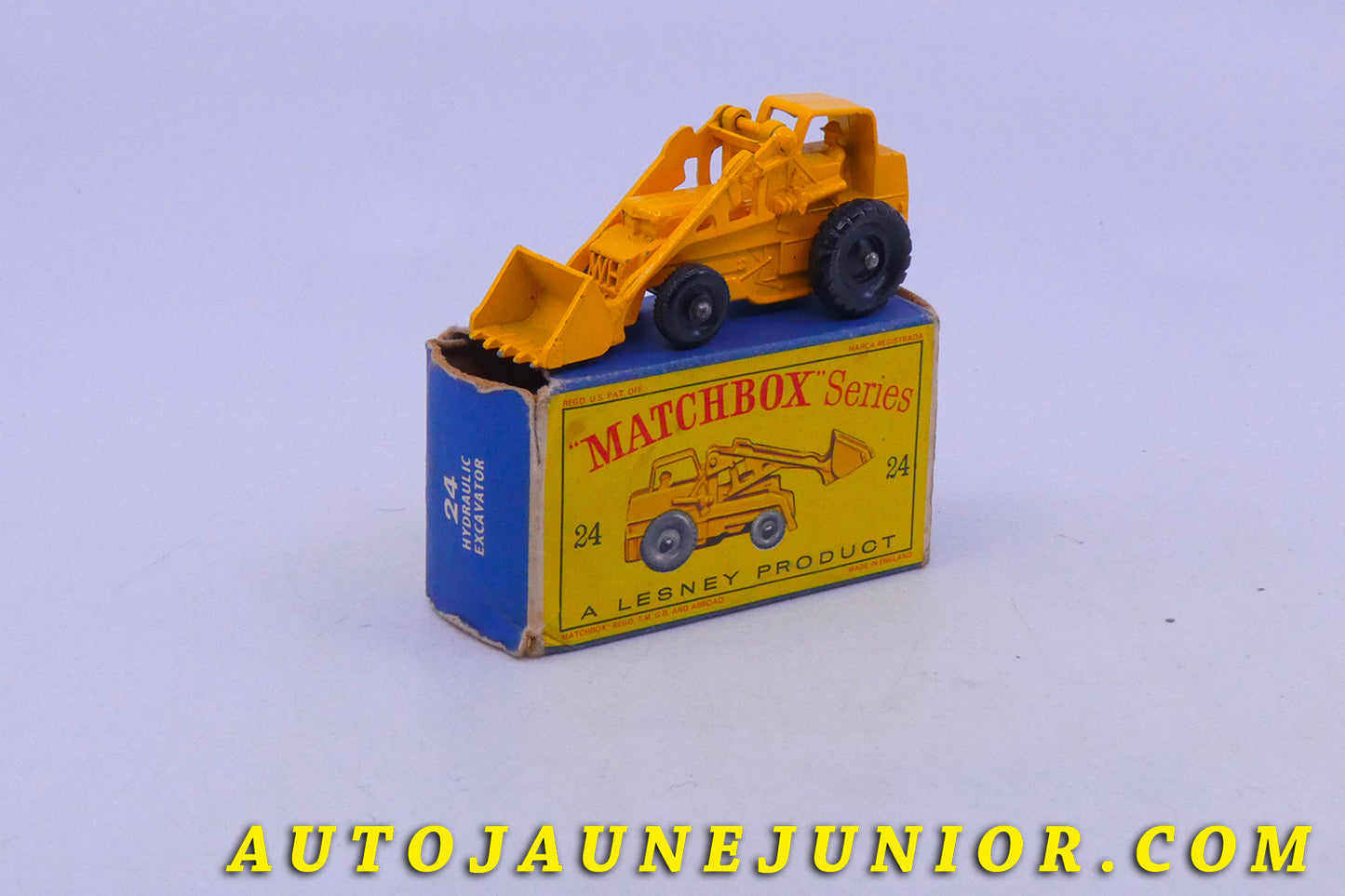 Le Matchbox Autre Chargeur sur roues est en vente sur Auto Jaune Junior ! Découvrez nos collections de diecast Dinky-Toys, Corgi, Corgi-Toys, Solido, Norev… AutoJaune Junior ; Retrouvez AutoJauneJunior au magasin AutoJaune Paris, ouvert en 1984 par Vincent Espinasse.
