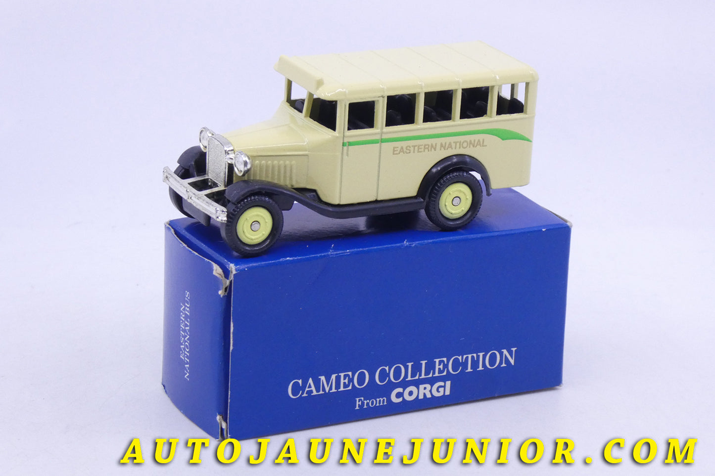 Le Corgi Toys Bedford Bus 1931 "Eastern National" est en vente sur Auto Jaune Junior ! Découvrez nos collections de diecast Dinky-Toys, Corgi, Corgi-Toys, Solido, Norev… AutoJaune Junior ; Retrouvez AutoJauneJunior au magasin AutoJaune Paris, ouvert en 1984 par Vincent Espinasse.