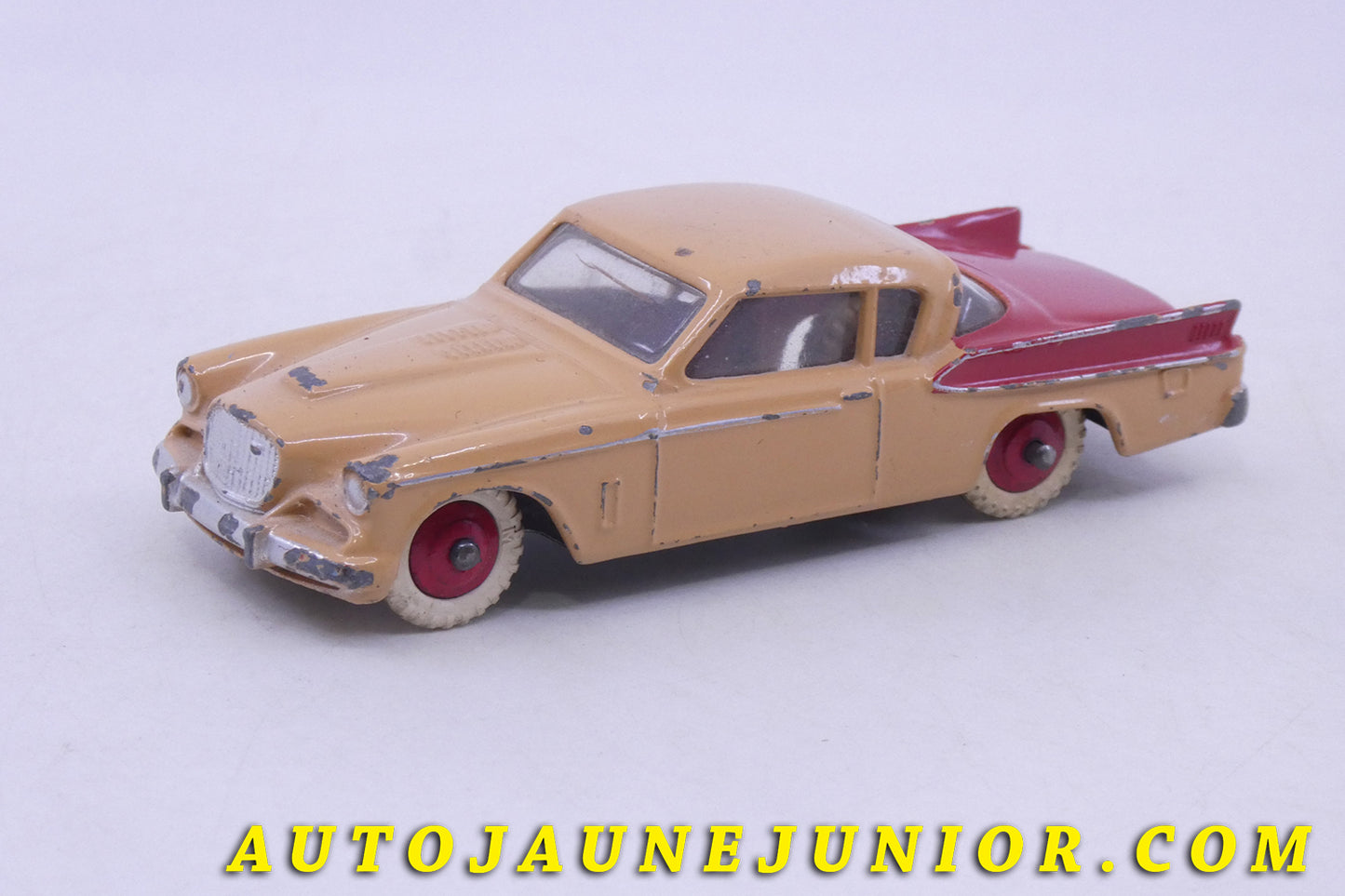 Le Dinky Toys Studebaker Golden Hawk est en vente sur Auto Jaune Junior ! Découvrez nos collections de diecast Dinky-Toys, Corgi, Corgi-Toys, Solido, Norev… AutoJaune Junior ; Retrouvez AutoJauneJunior au magasin AutoJaune Paris, ouvert en 1984 par Vincent Espinasse.