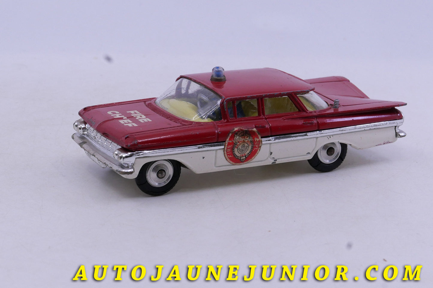 Le Corgi Toys Chevrolet Impala fire chief est en vente sur Auto Jaune Junior ! Découvrez nos collections de diecast Dinky-Toys, Corgi, Corgi-Toys, Solido, Norev… AutoJaune Junior ; Retrouvez AutoJauneJunior au magasin AutoJaune Paris, ouvert en 1984 par Vincent Espinasse.