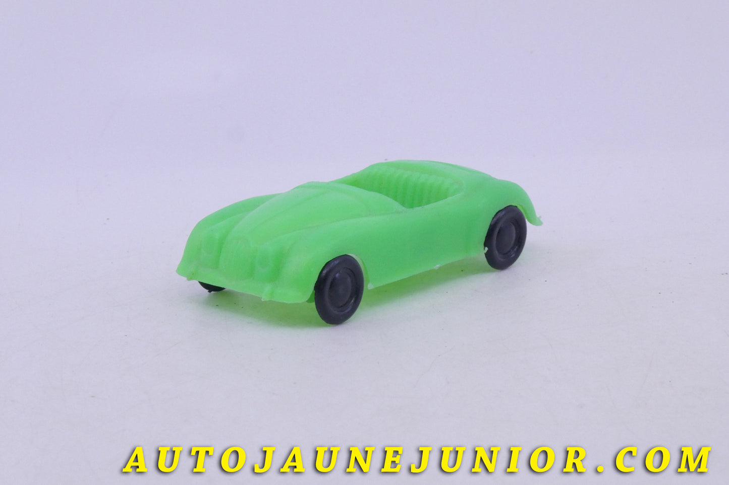 Le USA Jaguar XK 120 est en vente sur Auto Jaune Junior ! Découvrez nos collections de diecast Dinky-Toys, Corgi, Corgi-Toys, Solido, Norev… AutoJaune Junior ; Retrouvez AutoJauneJunior au magasin AutoJaune Paris, ouvert en 1984 par Vincent Espinasse.