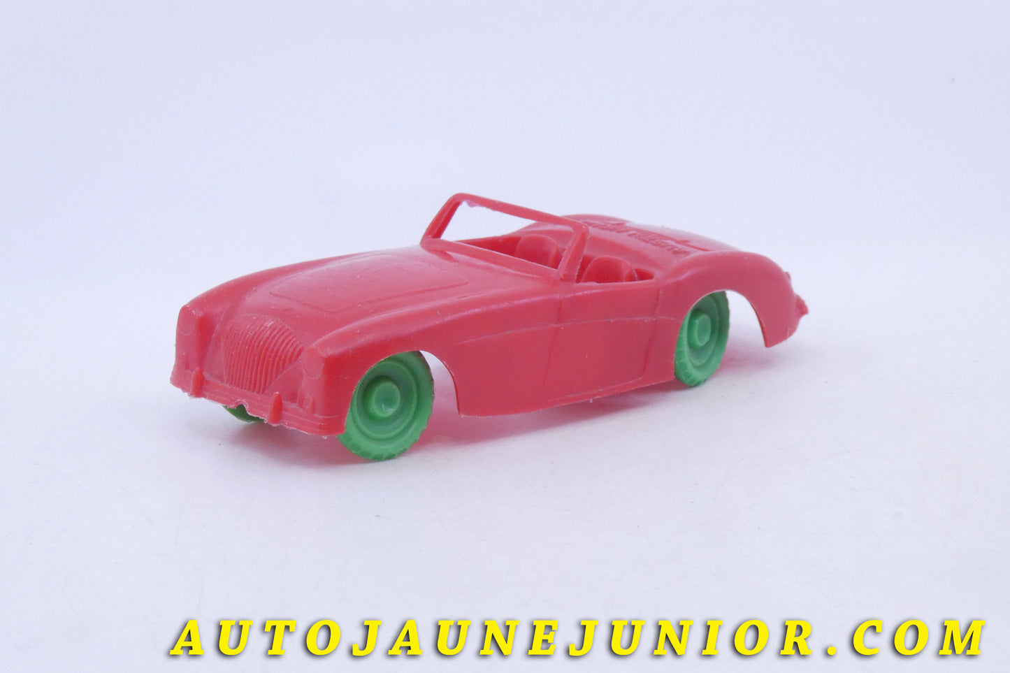 Le banner Austin Healey 100 cabriolet est en vente sur Auto Jaune Junior ! Découvrez nos collections de diecast Dinky-Toys, Corgi, Corgi-Toys, Solido, Norev… AutoJaune Junior ; Retrouvez AutoJauneJunior au magasin AutoJaune Paris, ouvert en 1984 par Vincent Espinasse.
