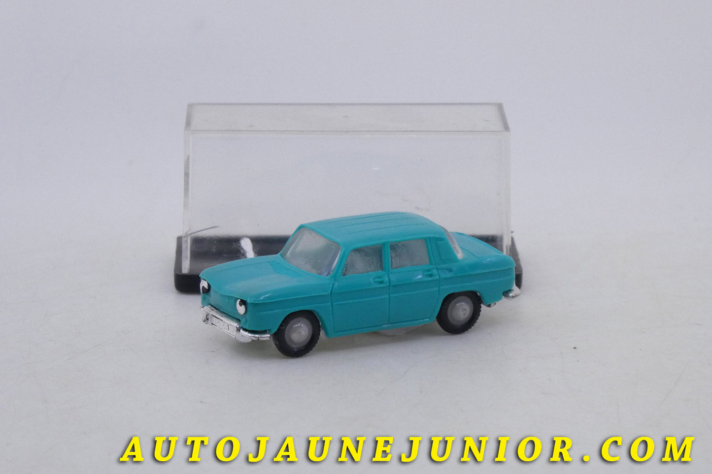 Le Norev Renault R8 Berline est en vente sur Auto Jaune Junior ! Découvrez nos collections de diecast Dinky-Toys, Corgi, Corgi-Toys, Solido, Norev… AutoJaune Junior ; Retrouvez AutoJauneJunior au magasin AutoJaune Paris, ouvert en 1984 par Vincent Espinasse.