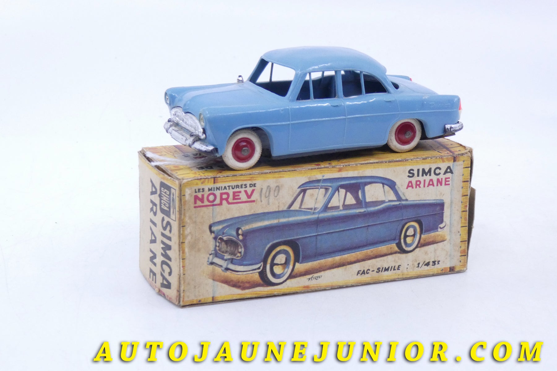 Le Norev Simca Ariane est en vente sur Auto Jaune Junior ! Découvrez nos collections de diecast Dinky-Toys, Corgi, Corgi-Toys, Solido, Norev… AutoJaune Junior ; Retrouvez AutoJauneJunior au magasin AutoJaune Paris, ouvert en 1984 par Vincent Espinasse.