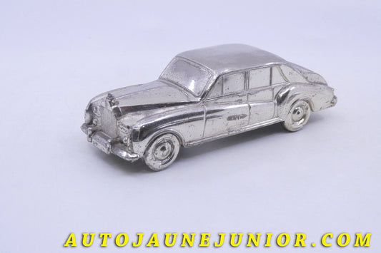 Le Suède Rolls Royce Silver Cloud Tirelire est en vente sur Auto Jaune Junior ! Découvrez nos collections de diecast Dinky-Toys, Corgi, Corgi-Toys, Solido, Norev… AutoJaune Junior ; Retrouvez AutoJauneJunior au magasin AutoJaune Paris, ouvert en 1984 par Vincent Espinasse.