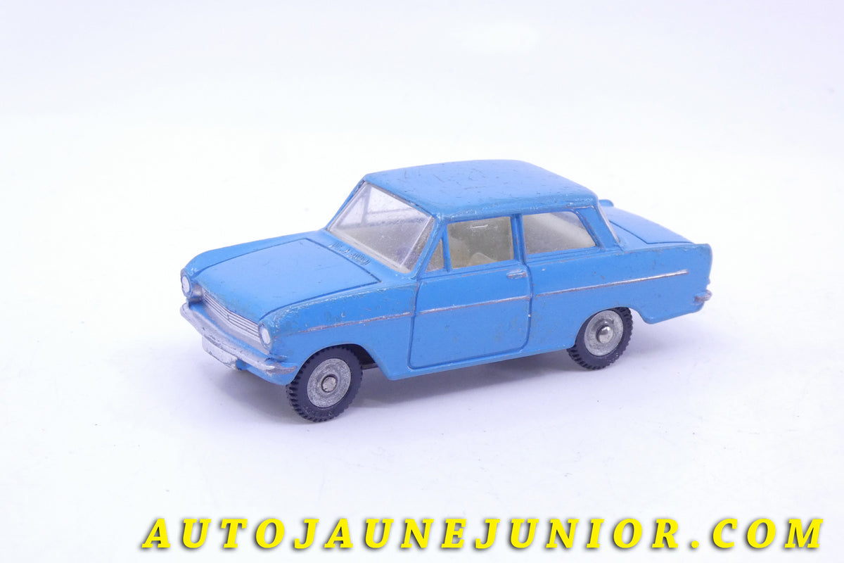 Le Dinky Toys Opel Kadett (Rare couleur tardive : bleu dur) est en vente sur Auto Jaune Junior ! Découvrez nos collections de diecast Dinky-Toys, Corgi, Corgi-Toys, Solido, Norev… AutoJaune Junior ; Retrouvez AutoJauneJunior au magasin AutoJaune Paris, ouvert en 1984 par Vincent Espinasse.