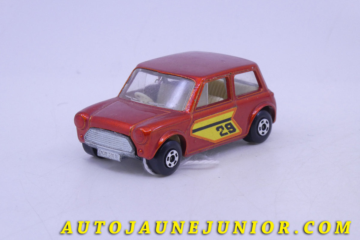 Le Matchbox Austin Mini Racing est en vente sur Auto Jaune Junior ! Découvrez nos collections de diecast Dinky-Toys, Corgi, Corgi-Toys, Solido, Norev… AutoJaune Junior ; Retrouvez AutoJauneJunior au magasin AutoJaune Paris, ouvert en 1984 par Vincent Espinasse.