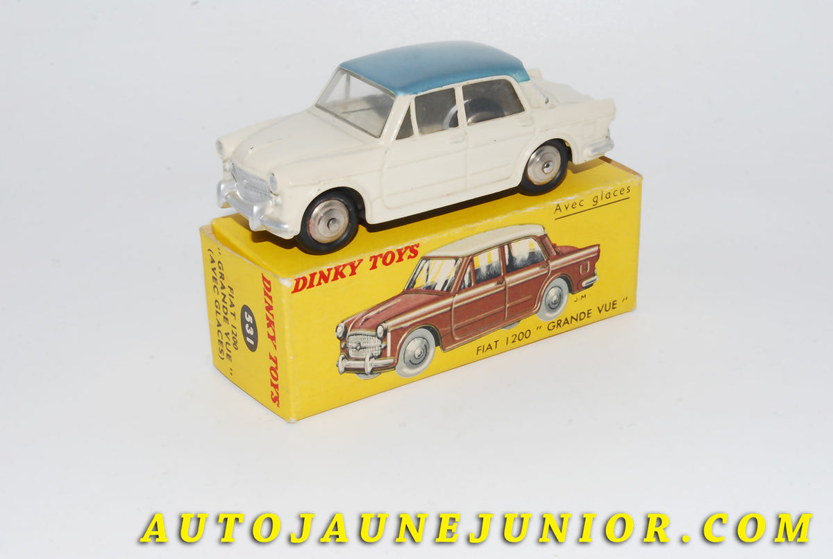 Le #4580 - Dinky Toys - Fiat - 1200 Grande Vue est en vente sur Auto Jaune Junior ! Découvrez nos collections de diecast Dinky-Toys, Corgi, Corgi-Toys, Solido, Norev… Découvrez notre magasin physique , AutoJaune Paris, ouvert en 1984 par Vincent Espinasse. 41 rue Cavendish, 75019 Paris. Tel : 01 42 40 61 23. Ouvert les mardi et vendredi de 13h à 19h.
