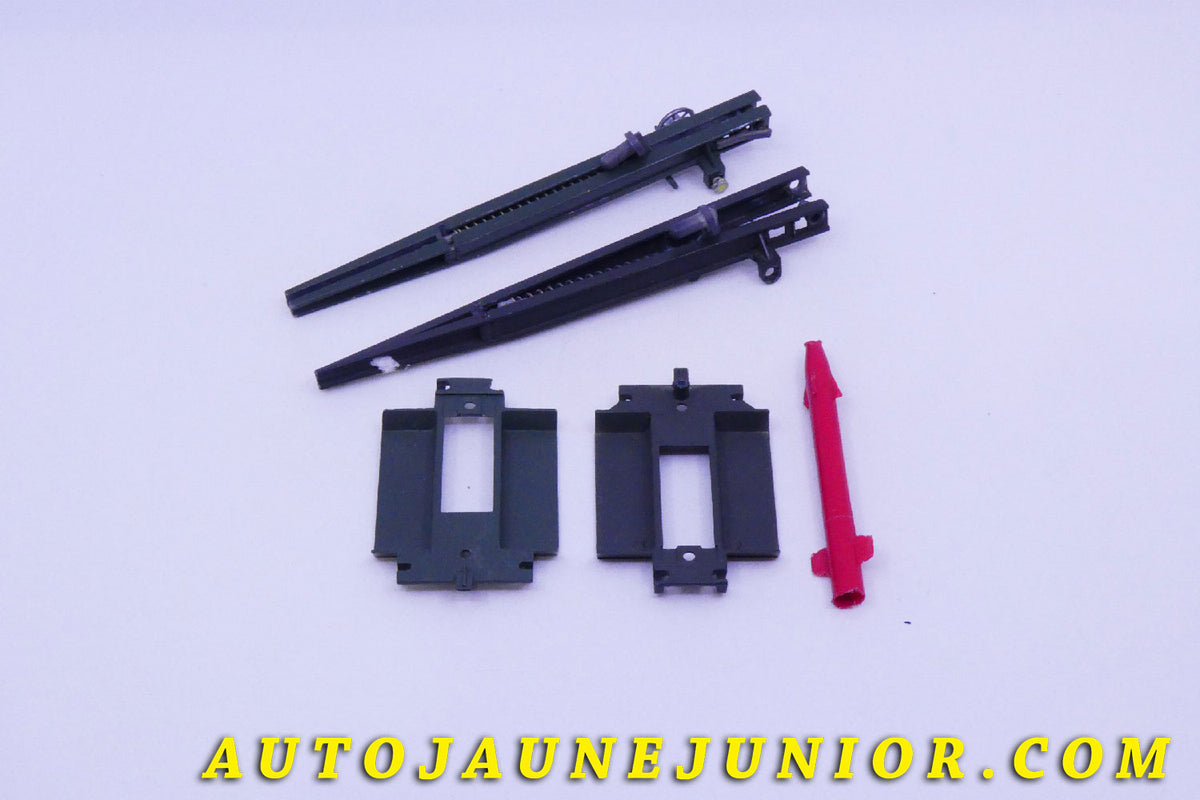 Le #5447 - Solido - Ensemble de constructeurs différents - Lot Accessoires est en vente sur Auto Jaune Junior ! Découvrez nos collections de diecast Dinky-Toys, Corgi, Corgi-Toys, Solido, Norev… Découvrez notre magasin physique , AutoJaune Paris, ouvert en 1984 par Vincent Espinasse. 41 rue Cavendish, 75019 Paris. Tel : 01 42 40 61 23. Ouvert les mardi et vendredi de 13h à 19h.
