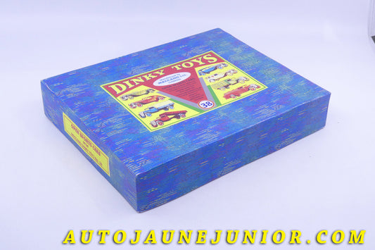 Le Dinky Toys Auto Boite vide repro Série 38 est en vente sur Auto Jaune Junior ! Découvrez nos collections de diecast Minialuxe, CIJ, C-I-J, JRD, J-R-D, Matchbox, Majorette… AutoJaune Junior ; AutoJauneJunior.com : LE site de partage pour les passionés de miniatures et collectionneurs de jouets anciens !