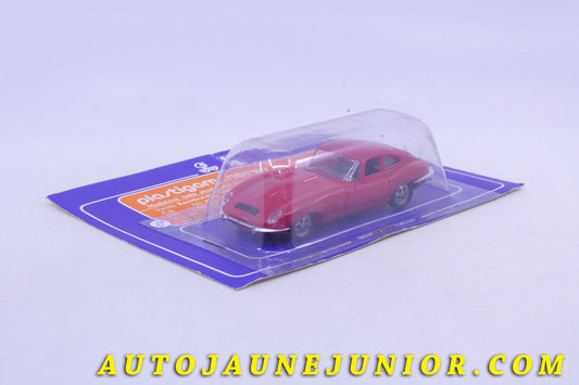 Le Norev Jaguar Type E (Rare !) est en vente sur Auto Jaune Junior ! Découvrez nos collections de diecast Minialuxe, CIJ, C-I-J, JRD, J-R-D, Matchbox, Majorette… AutoJaune Junior ; AutoJauneJunior.com : LE site de partage pour les passionés de miniatures et collectionneurs de jouets anciens !
