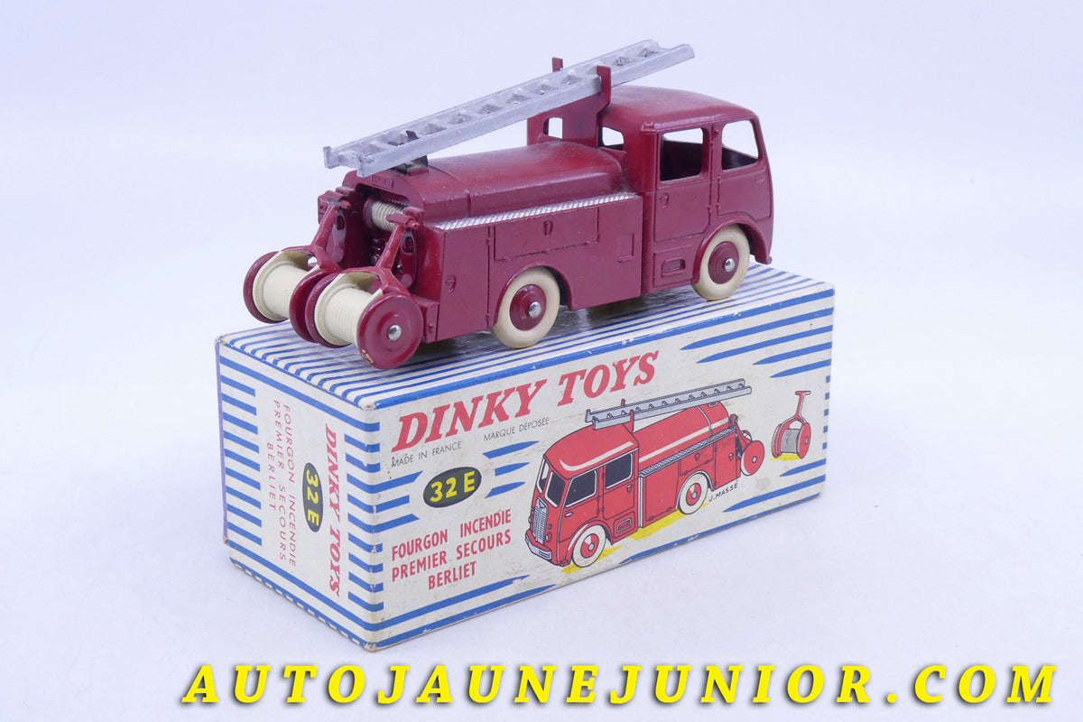 Le Dinky Toys Berliet Camion Premierts secours est en vente sur Auto Jaune Junior ! Découvrez nos collections de diecast Minialuxe, CIJ, C-I-J, JRD, J-R-D, Matchbox, Majorette… AutoJaune Junior ; AutoJauneJunior.com : LE site de partage pour les passionés de miniatures et collectionneurs de jouets anciens !
