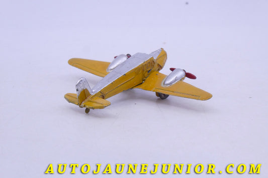 Le Dinky Toys Avion Potez 56 est en vente sur Auto Jaune Junior ! Découvrez nos collections de diecast Minialuxe, CIJ, C-I-J, JRD, J-R-D, Matchbox, Majorette… AutoJaune Junior ; AutoJauneJunior.com : LE site de partage pour les passionés de miniatures et collectionneurs de jouets anciens !