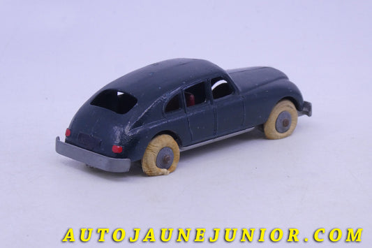Le Solido Berline Auto démontable est en vente sur Auto Jaune Junior ! Découvrez nos collections de diecast Minialuxe, CIJ, C-I-J, JRD, J-R-D, Matchbox, Majorette… AutoJaune Junior ; AutoJauneJunior.com : LE site de partage pour les passionés de miniatures et collectionneurs de jouets anciens !