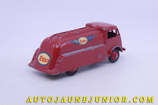 Le Dinky Toys Ford Camion Citerne Esso est en vente sur Auto Jaune Junior ! Découvrez nos collections de diecast Minialuxe, CIJ, C-I-J, JRD, J-R-D, Matchbox, Majorette… AutoJaune Junior ; AutoJauneJunior.com : LE site de partage pour les passionés de miniatures et collectionneurs de jouets anciens !