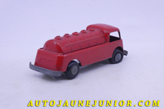 Le Solido Camion Citerne Série Baby est en vente sur Auto Jaune Junior ! Découvrez nos collections de diecast Minialuxe, CIJ, C-I-J, JRD, J-R-D, Matchbox, Majorette… AutoJaune Junior ; AutoJauneJunior.com : LE site de partage pour les passionés de miniatures et collectionneurs de jouets anciens !
