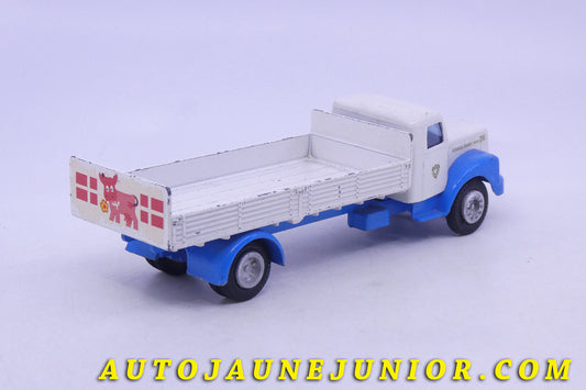 Le Tekno Scania 76 porteur ridelles Laitier Scania Vabis est en vente sur Auto Jaune Junior ! Découvrez nos collections de diecast Minialuxe, CIJ, C-I-J, JRD, J-R-D, Matchbox, Majorette… AutoJaune Junior ; AutoJauneJunior.com : LE site de partage pour les passionés de miniatures et collectionneurs de jouets anciens !