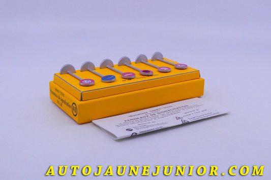 Le Atlas Coffret Panneaux Signalisation Ville est en vente sur Auto Jaune Junior ! Découvrez nos collections de diecast Minialuxe, CIJ, C-I-J, JRD, J-R-D, Matchbox, Majorette… AutoJaune Junior ; AutoJauneJunior.com : LE site de partage pour les passionés de miniatures et collectionneurs de jouets anciens !