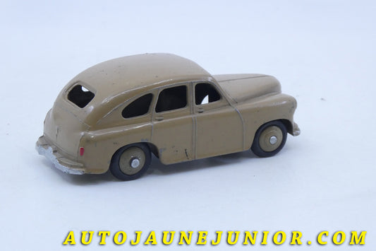 Le Dinky Toys Standard Vangard (Version aile découpé) est en vente sur Auto Jaune Junior ! Découvrez nos collections de diecast Minialuxe, CIJ, C-I-J, JRD, J-R-D, Matchbox, Majorette… AutoJaune Junior ; AutoJauneJunior.com : LE site de partage pour les passionés de miniatures et collectionneurs de jouets anciens !