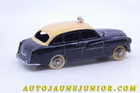 Le Dinky Toys Ford Vedette 54' Taxi est en vente sur Auto Jaune Junior ! Découvrez nos collections de diecast Minialuxe, CIJ, C-I-J, JRD, J-R-D, Matchbox, Majorette… AutoJaune Junior ; AutoJauneJunior.com : LE site de partage pour les passionés de miniatures et collectionneurs de jouets anciens !