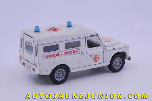 Le Mebetoys Land-Rover 109 chassis long ambulance "croce rossa" est en vente sur Auto Jaune Junior ! Découvrez nos collections de diecast Minialuxe, CIJ, C-I-J, JRD, J-R-D,  Matchbox, Majorette… AutoJaune Junior ; AutoJauneJunior.com : LE site de partage pour les passionés de miniatures et collectionneurs de jouets anciens !