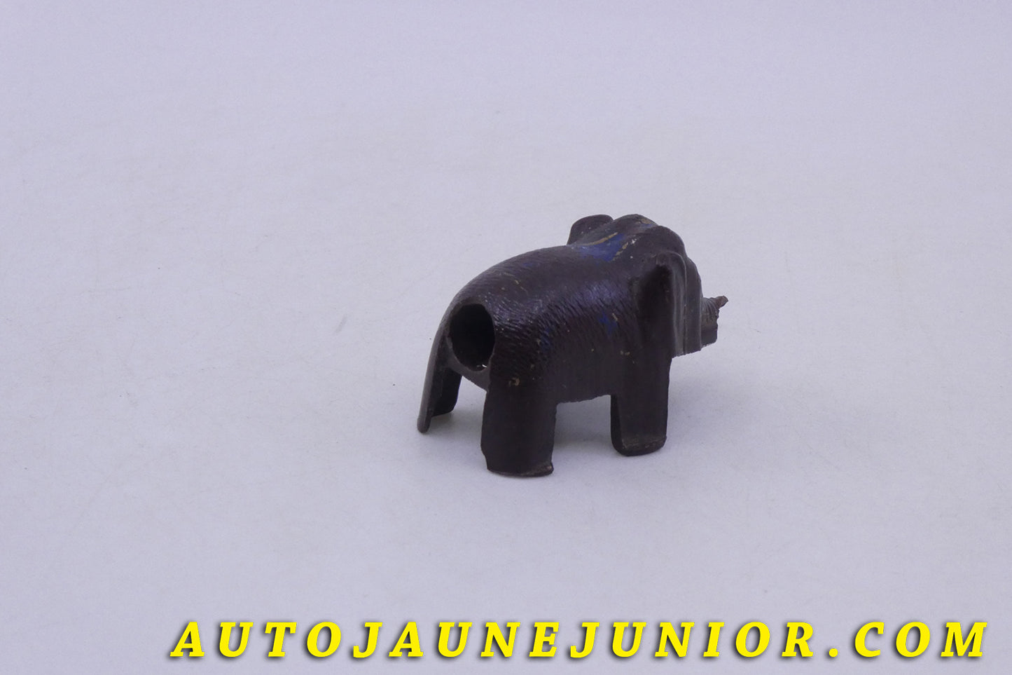 Le Autre Fabriquant Divers Elephant est en vente sur Auto Jaune Junior ! Découvrez nos collections de diecast Minialuxe, CIJ, C-I-J, JRD, J-R-D, Matchbox, Majorette… AutoJaune Junior ; AutoJauneJunior.com : LE site de partage pour les passionés de miniatures et collectionneurs de jouets anciens !