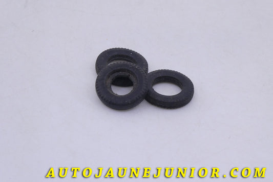 Le Objet divers Objet Lot de 3 pneus est en vente sur Auto Jaune Junior ! Découvrez nos collections de diecast Minialuxe, CIJ, C-I-J, JRD, J-R-D, Matchbox, Majorette… AutoJaune Junior ; AutoJauneJunior.com : LE site de partage pour les passionés de miniatures et collectionneurs de jouets anciens !