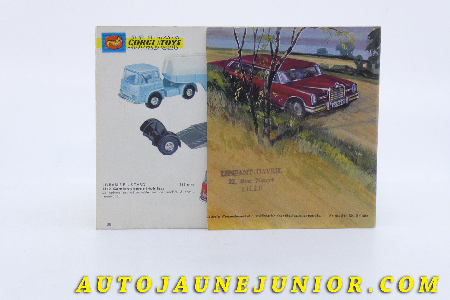 Le Corgi Toys Document Catalogue James Bond est en vente sur Auto Jaune Junior ! Découvrez nos collections de diecast Minialuxe, CIJ, C-I-J, JRD, J-R-D, Matchbox, Majorette… AutoJaune Junior ; AutoJauneJunior.com : LE site de partage pour les passionés de miniatures et collectionneurs de jouets anciens !