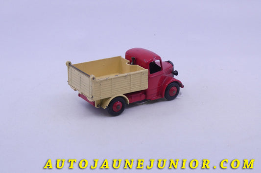 Le Dinky Toys Bedford "O" benne basculante est en vente sur Auto Jaune Junior ! Découvrez nos collections de diecast Minialuxe, CIJ, C-I-J, JRD, J-R-D, Matchbox, Majorette… AutoJaune Junior ; AutoJauneJunior.com : LE site de partage pour les passionés de miniatures et collectionneurs de jouets anciens !