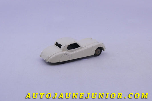 Le Dinky Toys Jaguar XK120 est en vente sur Auto Jaune Junior ! Découvrez nos collections de diecast Minialuxe, CIJ, C-I-J, JRD, J-R-D, Matchbox, Majorette… AutoJaune Junior ; AutoJauneJunior.com : LE site de partage pour les passionés de miniatures et collectionneurs de jouets anciens !