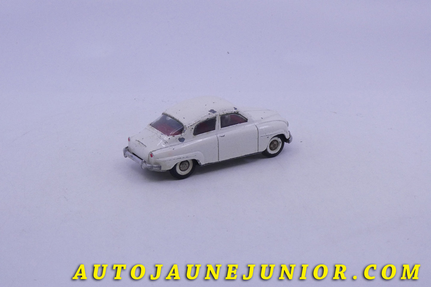 Le Tekno Saab 96 berline est en vente sur Auto Jaune Junior ! Découvrez nos collections de diecast Minialuxe, CIJ, C-I-J, JRD, J-R-D, Matchbox, Majorette… AutoJaune Junior ; AutoJauneJunior.com : LE site de partage pour les passionés de miniatures et collectionneurs de jouets anciens !