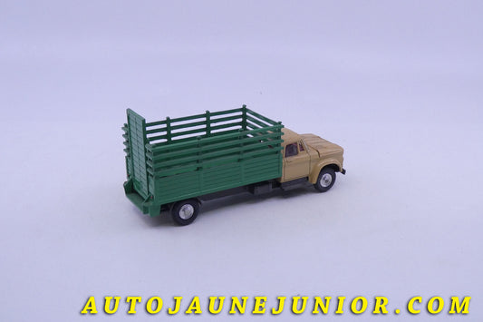 Le Corgi Toys Dodge Kew fargo bétaillère est en vente sur Auto Jaune Junior ! Découvrez nos collections de diecast Minialuxe, CIJ, C-I-J, JRD, J-R-D, Matchbox, Majorette… AutoJaune Junior ; AutoJauneJunior.com : LE site de partage pour les passionés de miniatures et collectionneurs de jouets anciens !