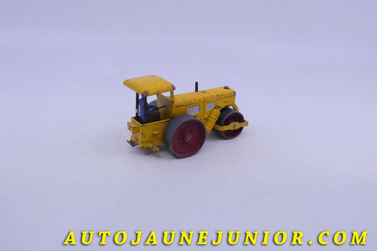 Le Dinky Toys Richier rouleau compresseur est en vente sur Auto Jaune Junior ! Découvrez nos collections de diecast Minialuxe, CIJ, C-I-J, JRD, J-R-D, Matchbox, Majorette… AutoJaune Junior ; AutoJauneJunior.com : LE site de partage pour les passionés de miniatures et collectionneurs de jouets anciens !