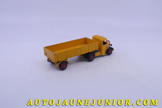 Le Dinky Toys Bedford "0" semi remorque ridelles est en vente sur Auto Jaune Junior ! Découvrez nos collections de diecast Minialuxe, CIJ, C-I-J, JRD, J-R-D, Matchbox, Majorette… AutoJaune Junior ; AutoJauneJunior.com : LE site de partage pour les passionés de miniatures et collectionneurs de jouets anciens !