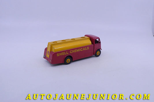Le Dinky Toys Autre Monarch citerne Shell chemicals est en vente sur Auto Jaune Junior ! Découvrez nos collections de diecast Minialuxe, CIJ, C-I-J, JRD, J-R-D, Matchbox, Majorette… AutoJaune Junior ; AutoJauneJunior.com : LE site de partage pour les passionés de miniatures et collectionneurs de jouets anciens !
