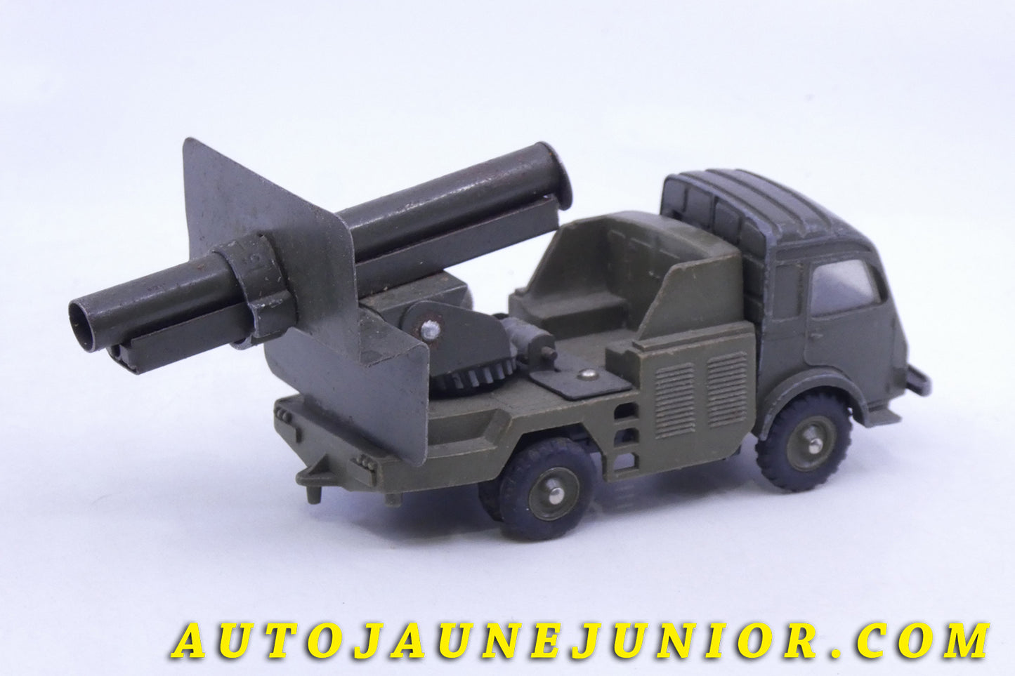 Le C-I-J Renault 2,5T avec canon est en vente sur Auto Jaune Junior ! Découvrez nos collections de diecast Minialuxe, CIJ, C-I-J, JRD, J-R-D, Matchbox, Majorette… AutoJaune Junior ; AutoJauneJunior.com : LE site de partage pour les passionés de miniatures et collectionneurs de jouets anciens !