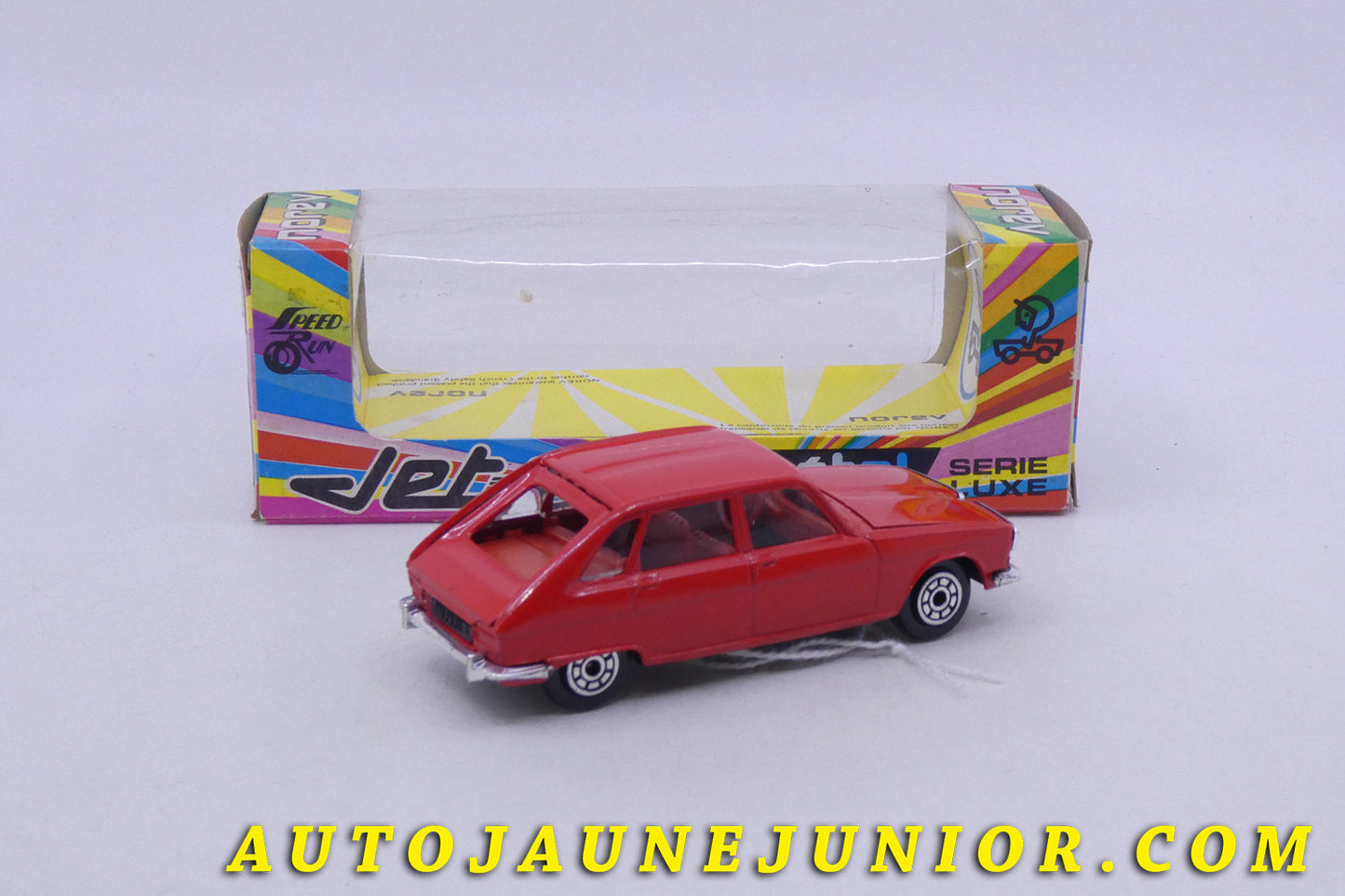 Le Norev Renault 16 TX est en vente sur Auto Jaune Junior ! Découvrez nos collections de diecast Minialuxe, CIJ, C-I-J, JRD, J-R-D, Matchbox, Majorette… AutoJaune Junior ; AutoJauneJunior.com : LE site de partage pour les passionés de miniatures et collectionneurs de jouets anciens !