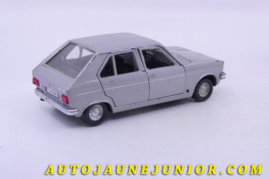 Le Polistil Peugeot 104 est en vente sur Auto Jaune Junior ! Découvrez nos collections de diecast Minialuxe, CIJ, C-I-J, JRD, J-R-D, Matchbox, Majorette… AutoJaune Junior ; AutoJauneJunior.com : LE site de partage pour les passionés de miniatures et collectionneurs de jouets anciens !