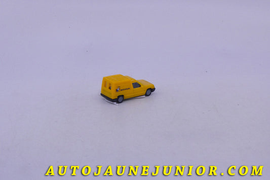 Le Verem Renault Express camionette tôlée Michelin est en vente sur Auto Jaune Junior ! Découvrez nos collections de diecast Minialuxe, CIJ, C-I-J, JRD, J-R-D,  Matchbox, Majorette… AutoJaune Junior ; AutoJauneJunior.com : LE site de partage pour les passionés de miniatures et collectionneurs de jouets anciens !