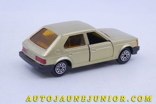 Le Norev Simca Horizon est en vente sur Auto Jaune Junior ! Découvrez nos collections de diecast Minialuxe, CIJ, C-I-J, JRD, J-R-D, Matchbox, Majorette… AutoJaune Junior ; AutoJauneJunior.com : LE site de partage pour les passionés de miniatures et collectionneurs de jouets anciens !