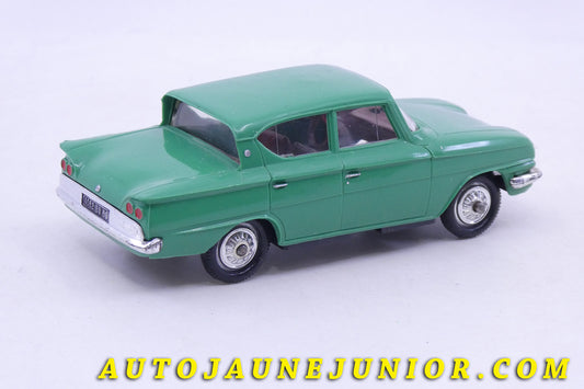 Le Norev Ford Consul 315 est en vente sur Auto Jaune Junior ! Découvrez nos collections de diecast Minialuxe, CIJ, C-I-J, JRD, J-R-D, Matchbox, Majorette… AutoJaune Junior ; AutoJauneJunior.com : LE site de partage pour les passionés de miniatures et collectionneurs de jouets anciens !