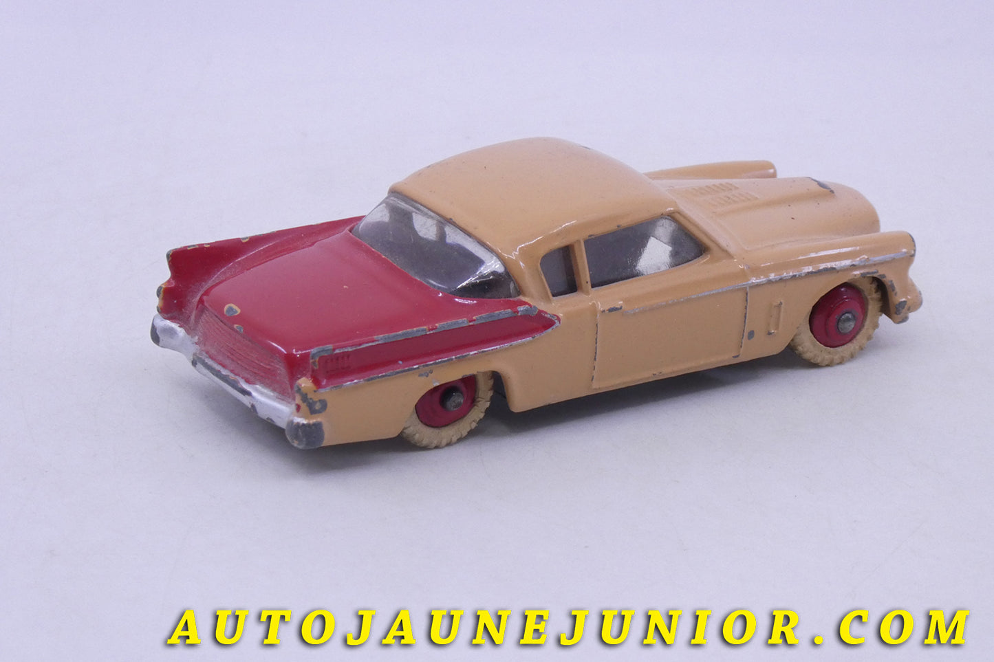 Le Dinky Toys Studebaker Golden Hawk est en vente sur Auto Jaune Junior ! Découvrez nos collections de diecast Minialuxe, CIJ, C-I-J, JRD, J-R-D, Matchbox, Majorette… AutoJaune Junior ; AutoJauneJunior.com : LE site de partage pour les passionés de miniatures et collectionneurs de jouets anciens !