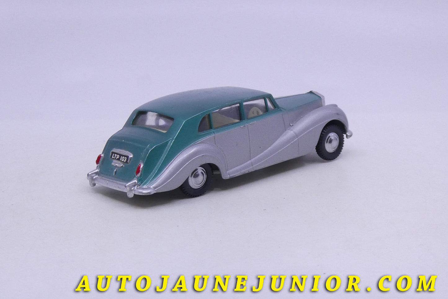 #2256 - Spot-On - Rolls Royce - Silver Wraith