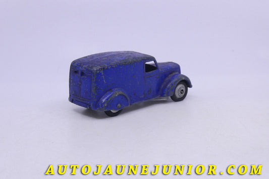 Le Dinky Toys Aucun Fourgonnette est en vente sur Auto Jaune Junior ! Découvrez nos collections de diecast Minialuxe, CIJ, C-I-J, JRD, J-R-D,  Matchbox, Majorette… AutoJaune Junior ; AutoJauneJunior.com : LE site de partage pour les passionés de miniatures et collectionneurs de jouets anciens !
