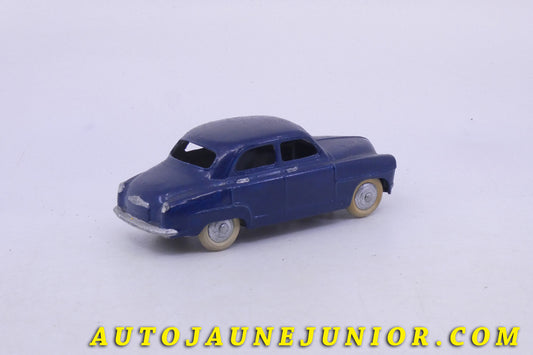 Le Dinky Toys Simca Aronde 9 est en vente sur Auto Jaune Junior ! Découvrez nos collections de diecast Minialuxe, CIJ, C-I-J, JRD, J-R-D, Matchbox, Majorette… AutoJaune Junior ; AutoJauneJunior.com : LE site de partage pour les passionés de miniatures et collectionneurs de jouets anciens !